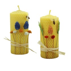 vela de panal con flor preservada