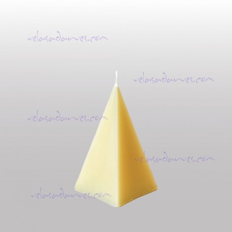 Pirámide de cera blanca
