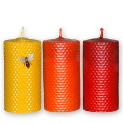 Vela de panal 13 x 6 cm. Amarillo, rojo, y naranja.