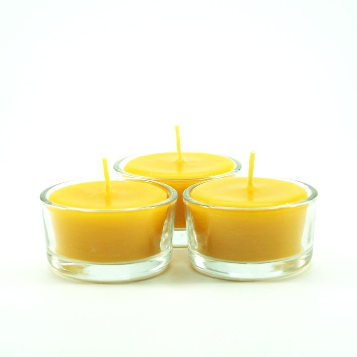 Vela de té en porta velas de vidrio